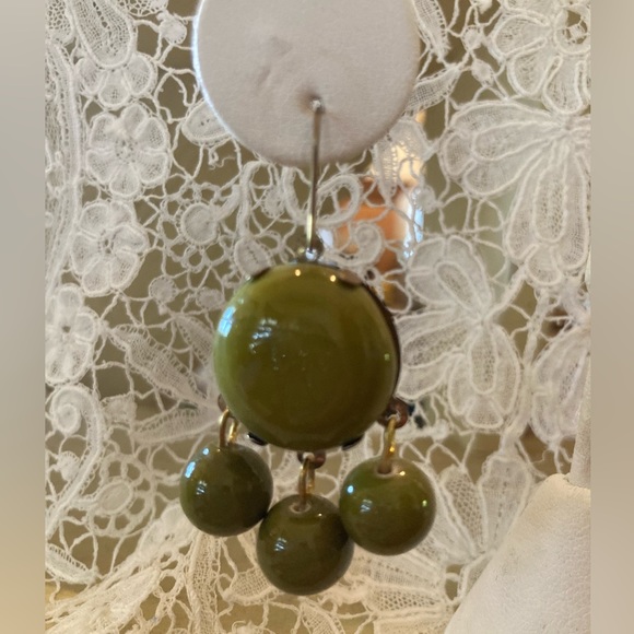 ZAD BOHO beaded earrings OLIVE GREEN SHAKER CHA CHA ear wires  2” NWT FABULOUS!! - Picture 4 of 8